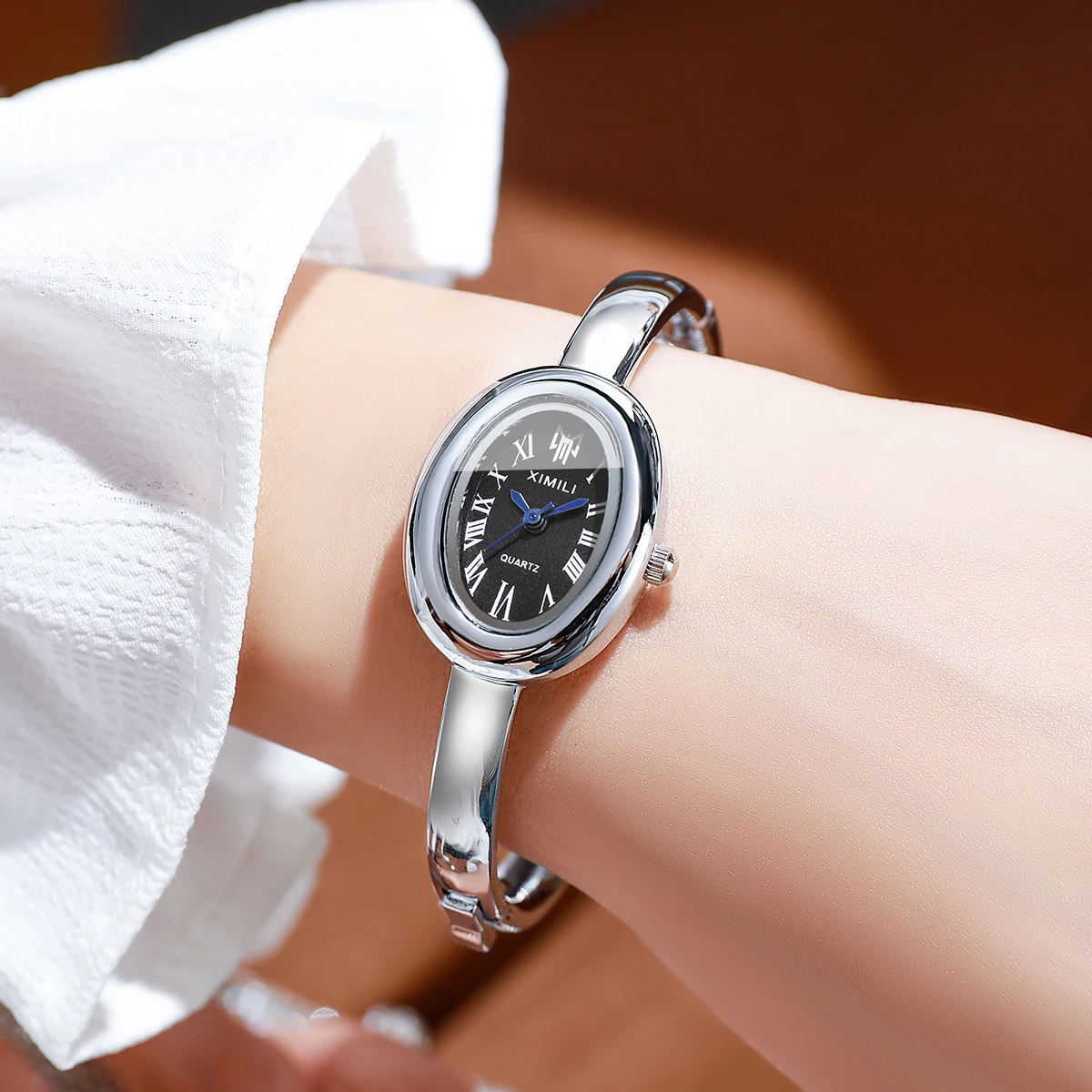 Montre-bracelet vintage ovale  - Luxury Watch White avis et prix